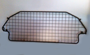 Решётка металлическая для собак, отделяет багажник от салона