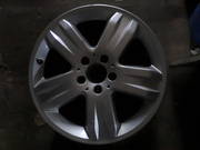 продам комплект оригинальных колесных дисков на Mersedes ML R17