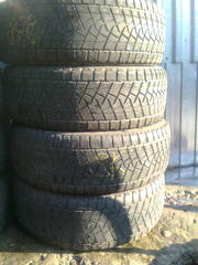 Продам резину б/у BridgeStone Blizzak R-18 235/60 1200 грн/комплект