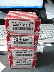 Продажа оригинальных и неоригинальных запчастей на автомобили Toyota