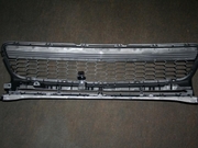 Решетка в бампер средняя Mazda 3 06-10 HB