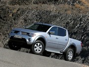 РАЗБОРКА МИТСУБИСИ L200 ДЕТАЛИ КУЗОВА ОПТИКИ ДВИГАТЕЛЯ