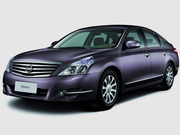 Капот  Nissan Teana 2008 года.