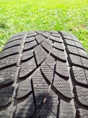 Продам комплект зимней резины Dunlop Run Flat 22555 R17