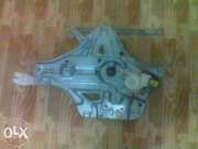 Стеклоподъемник прав перед электр KIA MAGENTIS 824022G010