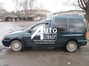 Передний салон, левое окно на автомобиль VW Caddy, Siat Inka (97-03)
