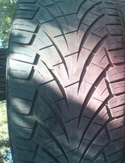 Всесезонная резина General 295/40 R22