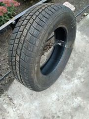 Продам зимнюю б/у резину Barum R15 205*65