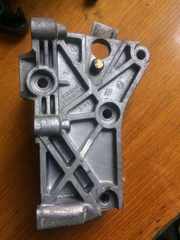 Б/у кронштейн крепления ТНВД Renault 1.5dci, 8200101196, Megane,