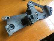 Б/у кронштейн генератора Renault Megane 2 , 1, 5 dci , 8200279705,